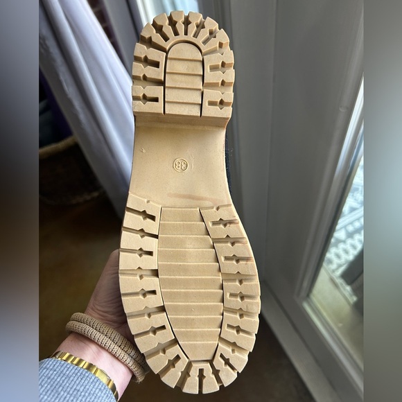 Cozy Black and Cream Ankle Boots - Picture 4 of 9